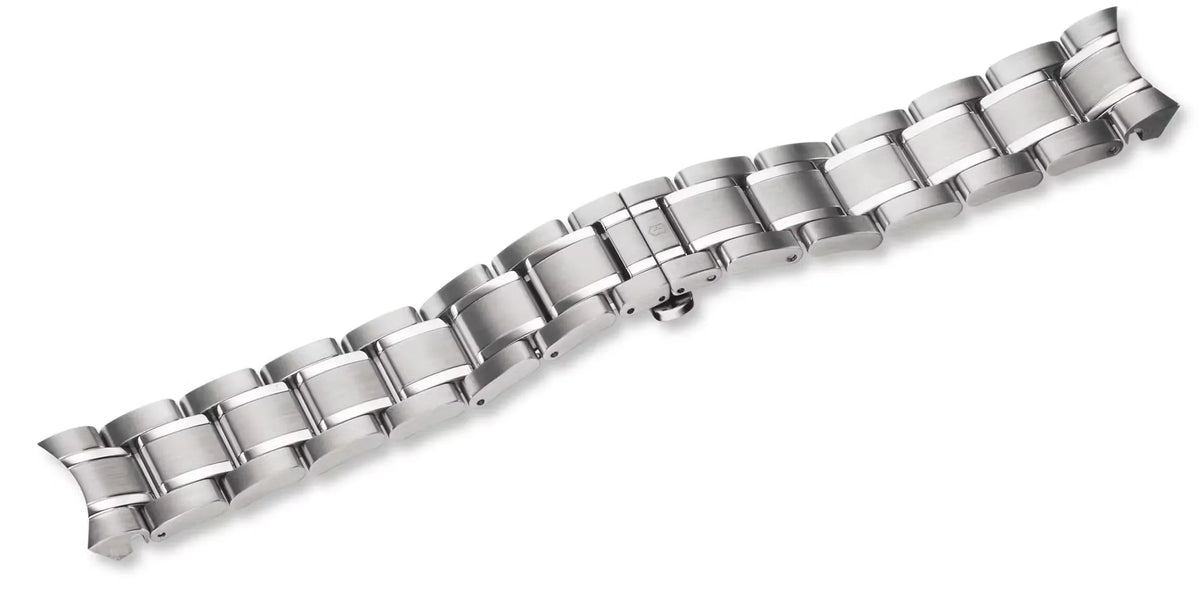 Metal bracelet with clasp